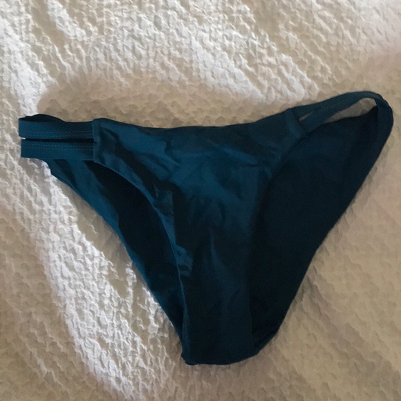 Blue scrunch butt bikini bottom NWOT - Picture 2 of 2